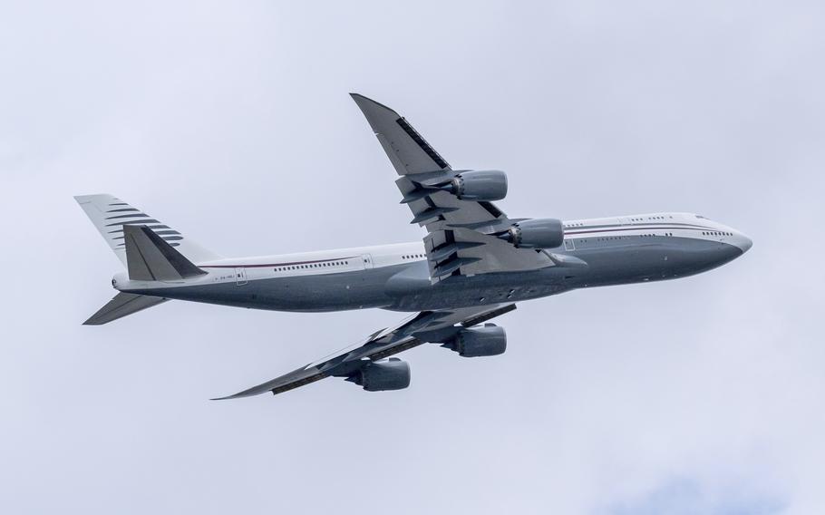 A Boeing 747 in flight.