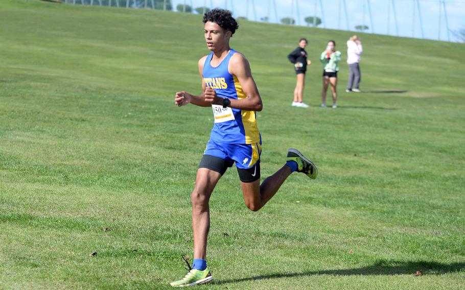 St. Mary's William Beardsley won the boys overall and Division I Far East meet race in meet- and course-record time.