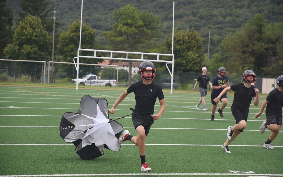Gabe Wood sprints.