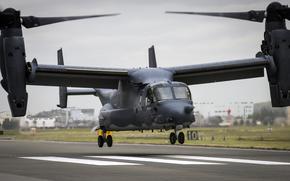 A CV-22 Osprey tiltrotor aircraft lands at Yokota Air Base, Japan, April 5, 2018. 