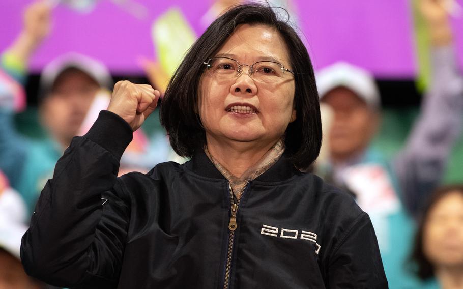 Taiwan President Tsai Ing-wen said at a press briefing Tuesday that Taiwan is extending its compulsory military service to one year from the current four months.