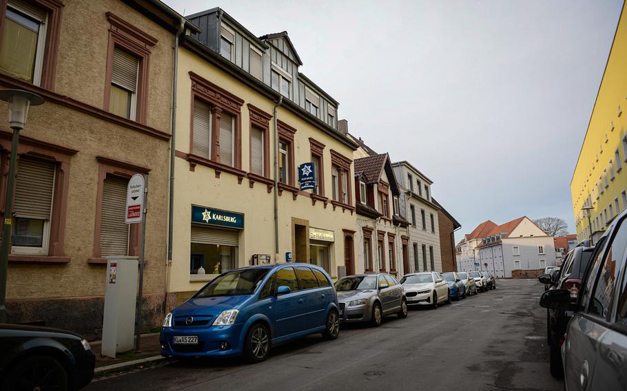 Zur Pfaffschenke restaurant is a small eatery tucked away on a side street near Westpfalz Clinic in Kaiserslautern, Germany. 