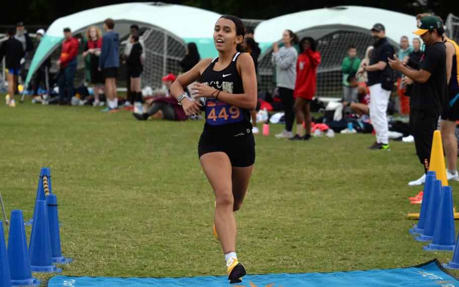 Cassandra Jarzabek is running.