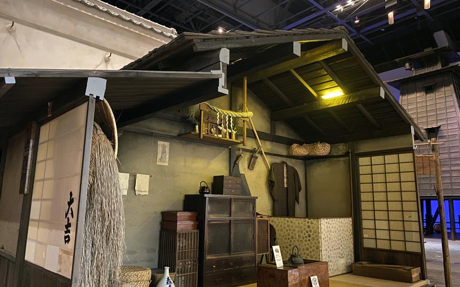 The Edo Fukagawa Museum in Tokyo reproduces the town of Fukagawa-Saga during the late Edo period.