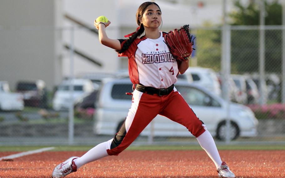 Teora Miyashiro throws to first.