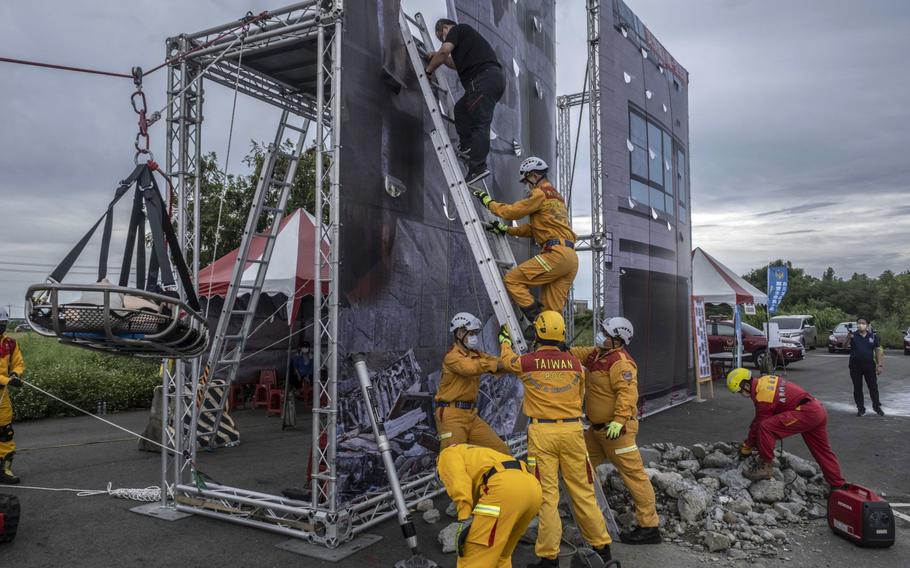 An exercise simulating a missile attack by the Chinese People’s Liberation Army in Chiayi, Taiwan, on June 9. 