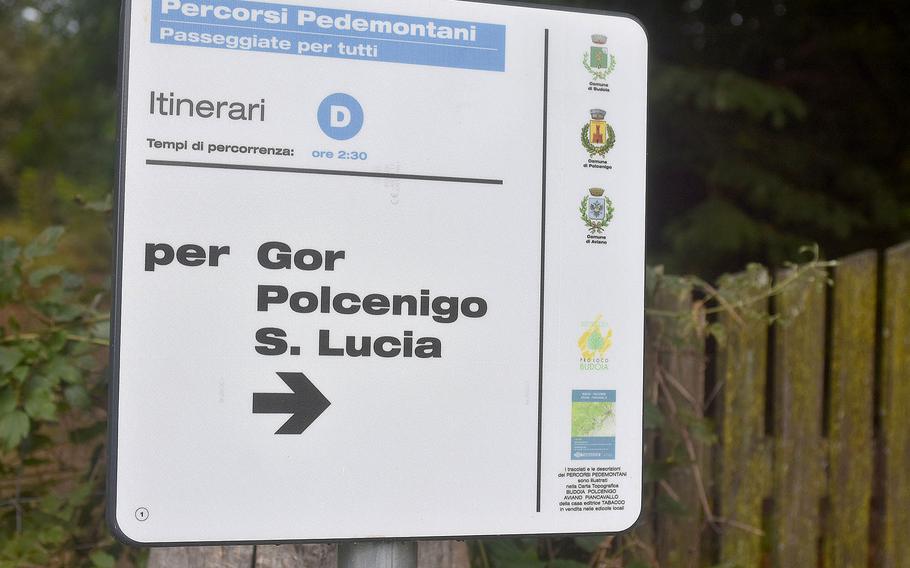 There are plenty of directional signs pointing the way on the Gor Nature Trail between the Italian towns of Budoia and Polcenigo. Hikers are left guessing at only a few spots along the trail.