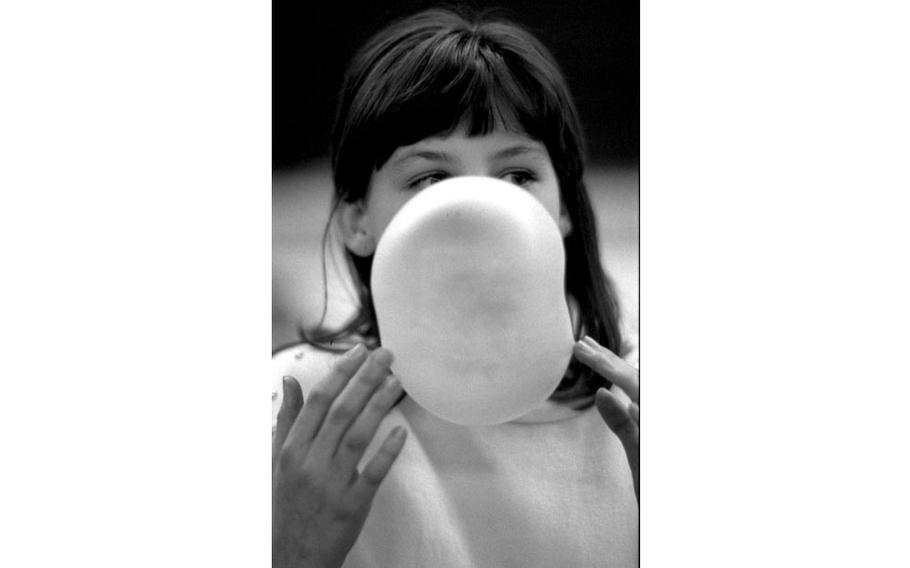 Lisa Hayes, 12, won the competition with this mega-bubble.