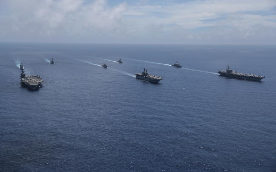 A photo of several carriers and assault ships during the Valiant Shield exercise. 