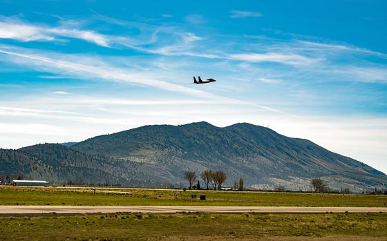An F-15 Eagle assigned to the 173rd Fighter Wing flies past Mount Stukel in Klamath Falls, Ore., May 2, 2018.