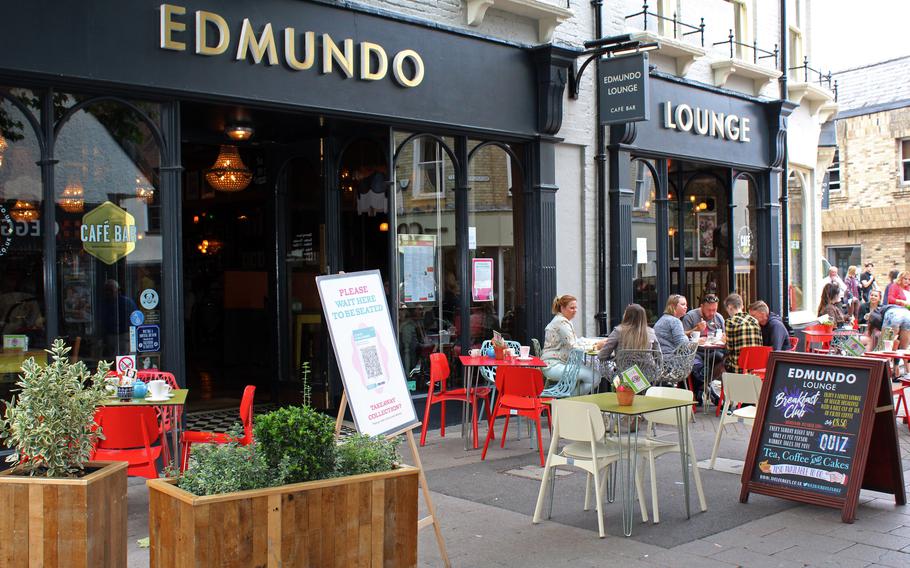 Edmundo Lounge in Bury St. Edmunds is one of a chain of restaurants all over the U.K. The interior design of each restaurant is customized to resonate with the neighboring community. 