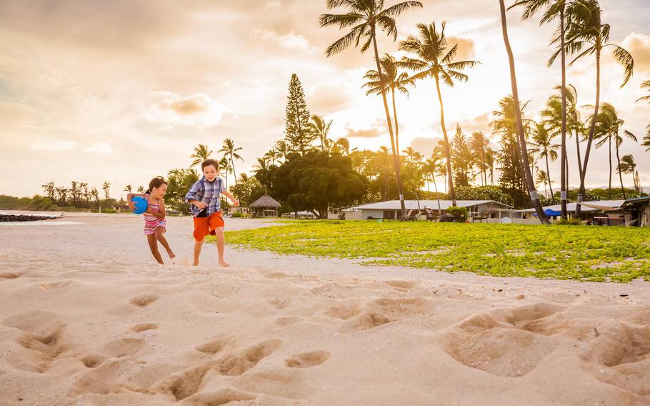 Hawaii tenants sue landlord over tainted Navy water