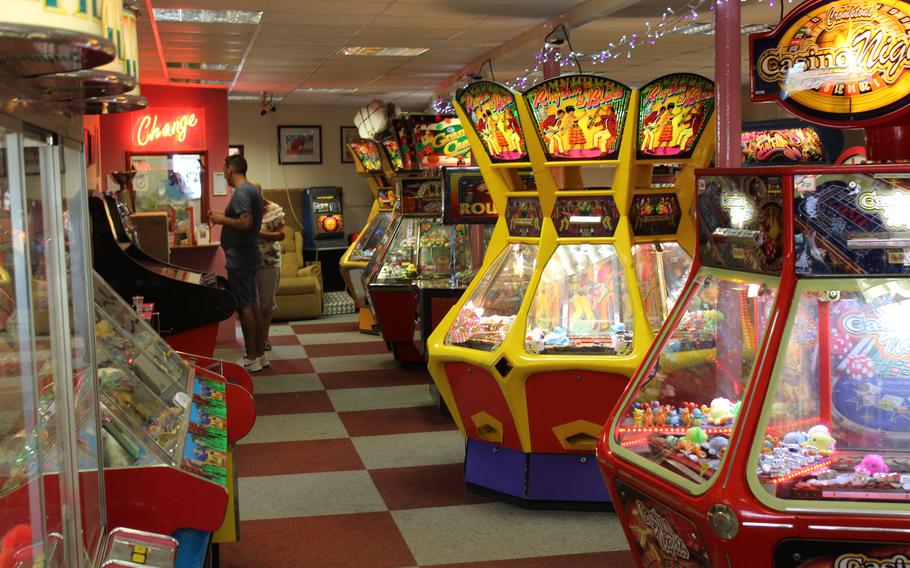 Christopher’s, a restaurant and tea room in Great Yarmouth, England, also houses a vintage penny arcade for those looking to have some fun in while waiting for their food.