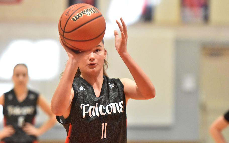 Natalia DiMatteo lines up a free throw.
