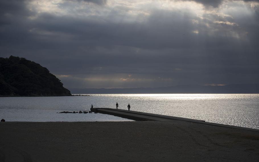 Enoshima is near Shonan beach, a trendy summer destination for surfers and vacationers from Kanagawa prefecture, nearby Tokyo and farther afield.