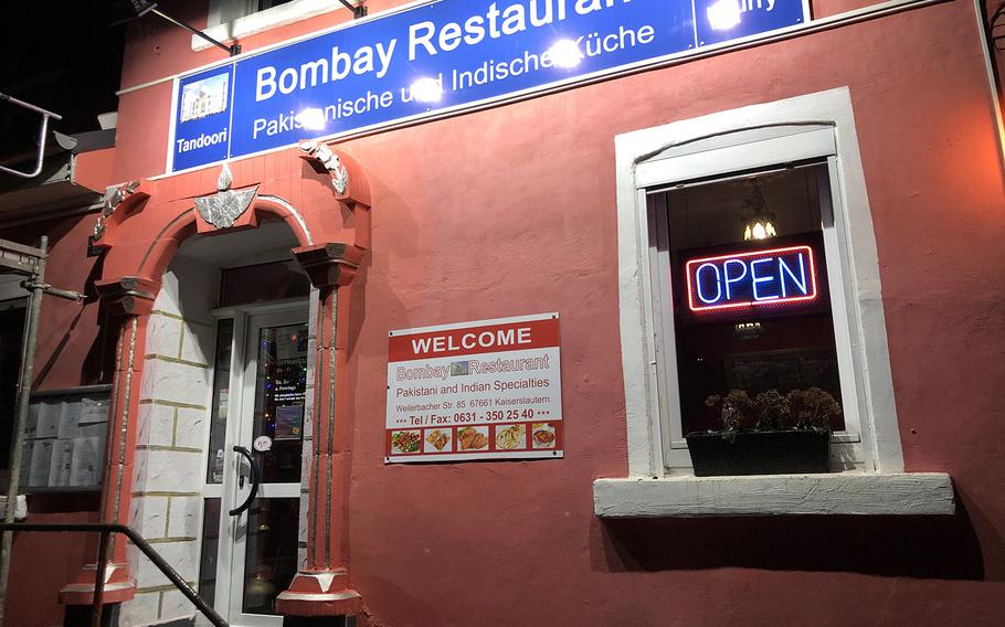 Bombay Restaurant has easy access from the A6 autobahn, and the parking lot is huge. The restaurant is large and decorated with Indian decor. 