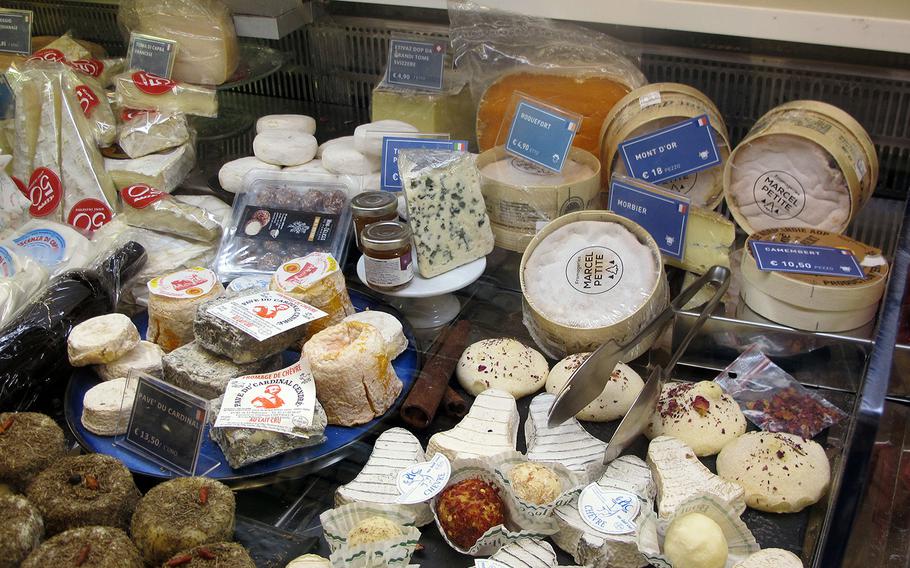 Il Ceppo in Vicenza stocks all sorts of cheeses, primarily from Italy and France. They will compose cheese and/or meat selections for customers, including a fruity mustard they make on site.