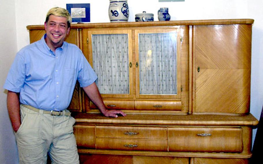 You never know what you’re going to find Spermuelling, or junking, in the area around his home in Baumholder, says Mark Wojcik. This dining room cabinet is one of dozens of treasures he’s found that someone just put out on the curb for the trash collectors. Wojcik also found the pottery on his Sperrmuelling rounds.