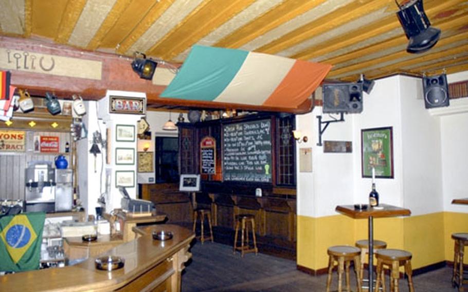 When it&#39;s busy, Bamberg’s Emerald Isle Irish Pub features a mixed language crowd, and lots of beer, brass and bar food.