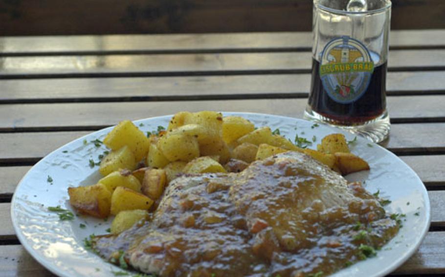 A lunch or dinner of pork steak with dark beer sauce and one of the house brews at the Eisgrub-Bräu is a nice way to relax. Whether ordering from the menu or opting for the buffet, it is hard to go wrong with your choice.