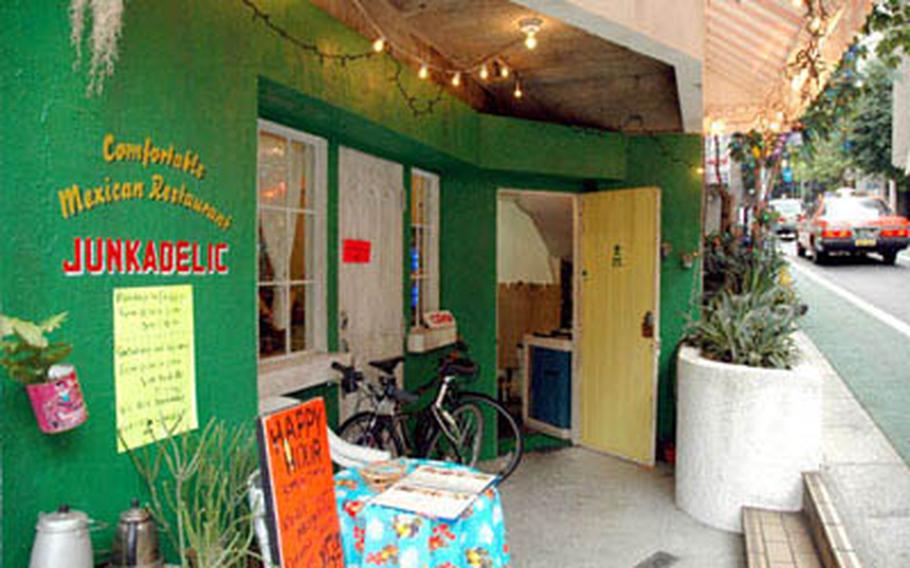 Junkadelic in Akasaka offers Tex-Mex style food — tacos, burritos, chicken mole, chimichangas and chile rellenos. The restaurant has two locations; the other is in Naka-Meguro.