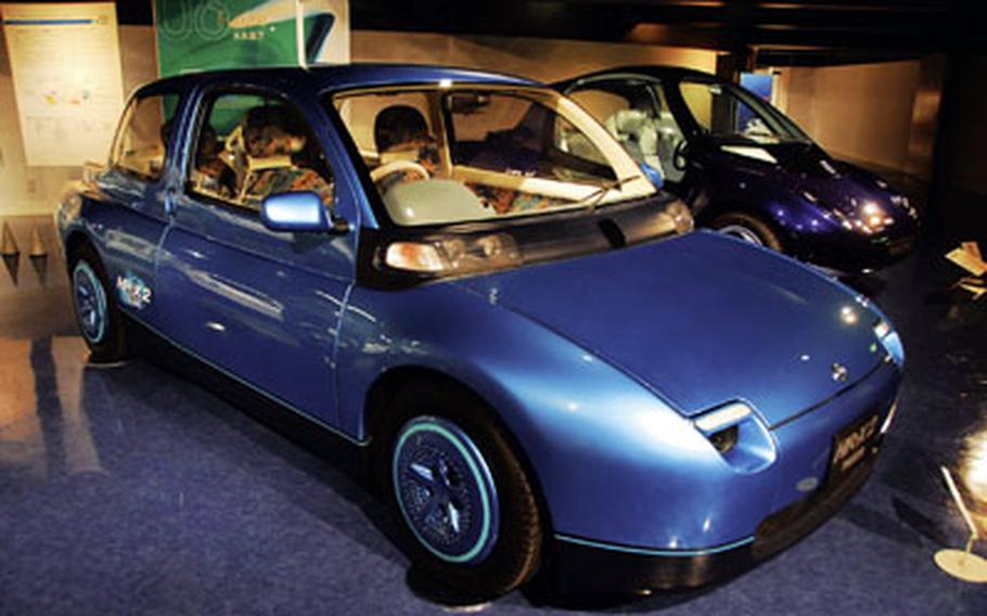 The HR-X, right, and the HR-X1 were early hydrogen-powered concept cars.