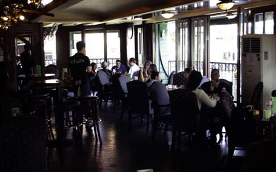 Gecko’s Terrace Restaurant and Bar is a singles bar by night and a popular brunch spot on weekends.