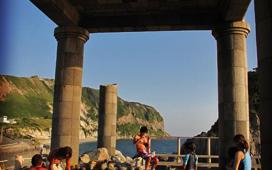 The soothing waters and breathtaking views of the Yunohama Onsen - a free outdoor hot spring with some ancient Greek decor - was certainly a highlight of my trip to Niijima.