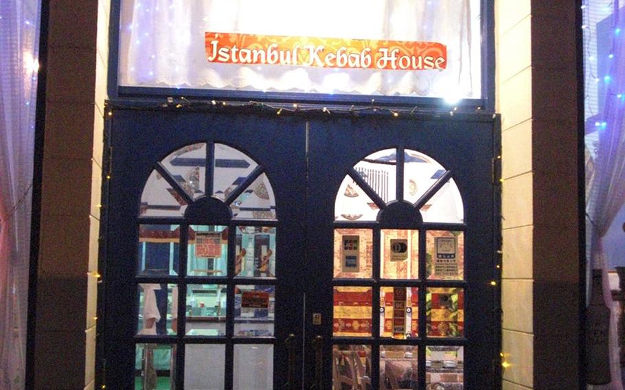 Istanbul Kebab House in Chatan, Okinawa, offers diners a glimpse into the city of Istanbul, the juncture of Eastern and Western cultures.