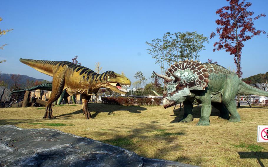 The Dinosaur Park is one of 48 themed exhibits outside the Gwacheon National Science Museum.  Other exhibits include History Square, the Geological Park and Aerospace.