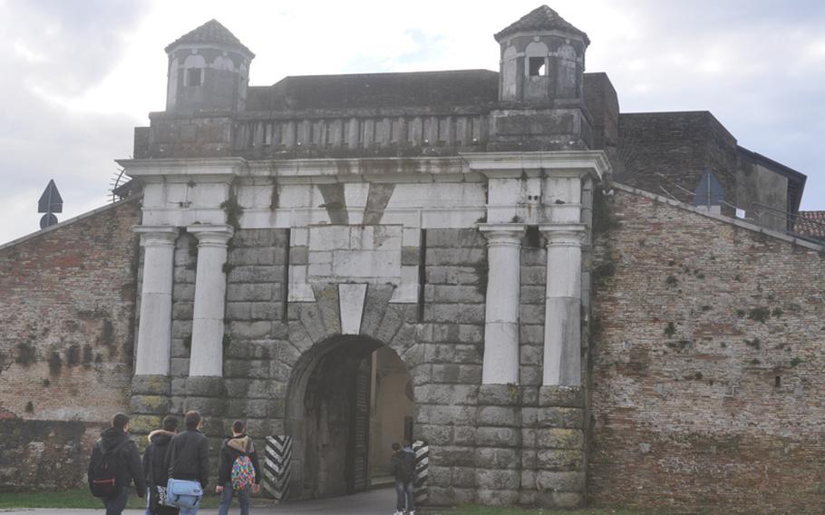 Porta Cividale is one of three gates allowing access to the town of Palmanova. The gate, on the eastern edge of the city, also houses  Museo Storico  Militare, a museum that details the city's military history.