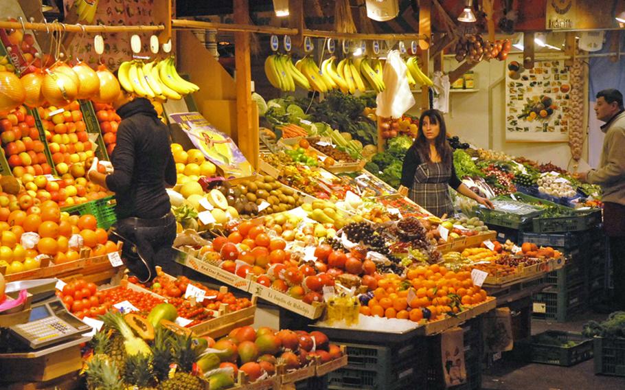 Fruits abound at the Markthalle in Stuttgart. Whether it is blood oranges, Asian pears, mangoes or kiwis, chances are you can find what you're looking for.