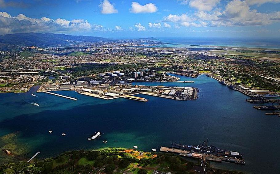 During my recent helicopter tour around the island of Oahu I was able to get a unique view of the Pearl Harbor and the rest of central Oahu from the sky.