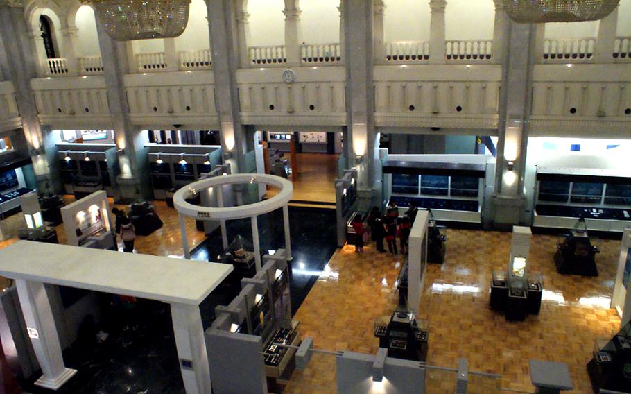 The Bank of Korea Museum's first floor offers exhibits of Korean currencies, past and present, along with money from other countries.