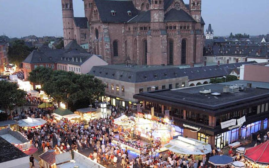The St. John?s Night (Johannisnacht) festival in Mainz is the region?s largest public festival.