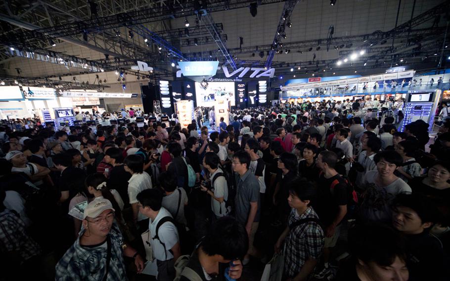 Gamers flocked to Chiba Prefecture&#39;s Makuhari Messe convention center Saturday for the annual Tokyo Game Show 2011.