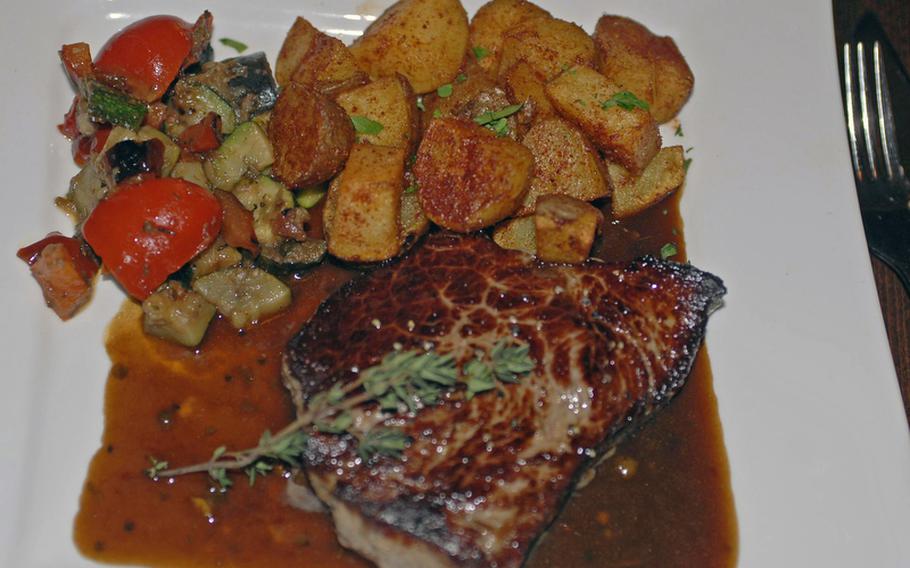 An organic rumpsteak from Southern France grilled with an orange pepper sauce was a recent special offered by the Rosmarin im Waldeck restaurant, located between Wiesbaden and Frankfurt. In addition to tapas, which the Rosmarin specializes in, the restaurant offers weekly specials.