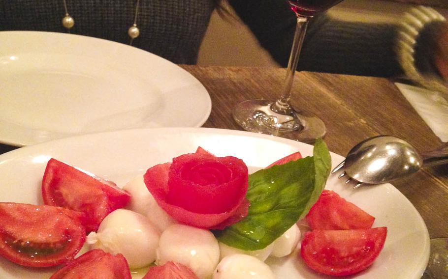 Napolimania offers appetizers containing some of the freshest produce Tokyo has to offer. Shown here are  mozzarella and tomatoes.