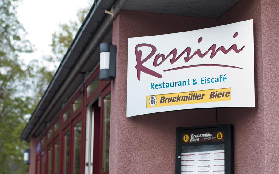 Rossini Restaurant and Eiscafe in Amberg's theater district and is within walking distance of the downtown shopping area.