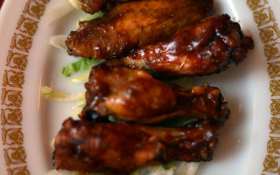 Chicken wings at Lone Star BBQ Smokehouse in Monte di Procida, Italy, near Naples, come in either barbecue or spicy flavors. After its opening three months ago, Lone Star has gained good word of mouth among both Neapolitans and Americans living in the area.