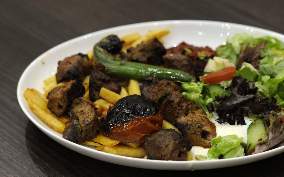 The lamb shish kebab at Kaiserslautern's Istanbul Kebap Haus is tender, flavorful and easy on the eyes. With the salad and excellent fries, it will challenge your appetite.