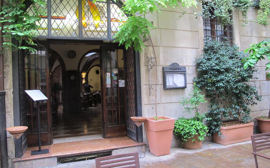 Antica Casa Della Malvasia's entrance is in an alley between the main street in Vicenza, Italy, the Corso Palladio and its main plaza, the Piazza dei Signori.