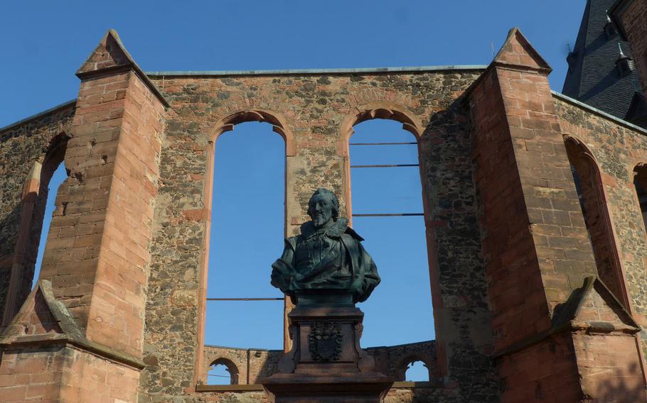 A bust of Count Philipp Ludwig II of Hanau-Muenzenberg stands in front of the Walloon-Dutch Church in Hanau, Germany. The church was built by Calvinist immigrants from South Holland during the count's reign. Destroyed in World War II, the Dutch church was rebuilt and is now home to the  Independent Evangelical Reformed Church community.