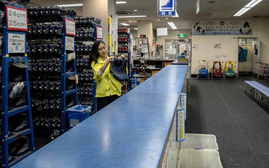 The price of admission to Sports World Southern Hill in Okinawa, Japan, includes skate rental, and there is a shoe/skate changing area beside the rink and coin lockers to secure valuables.