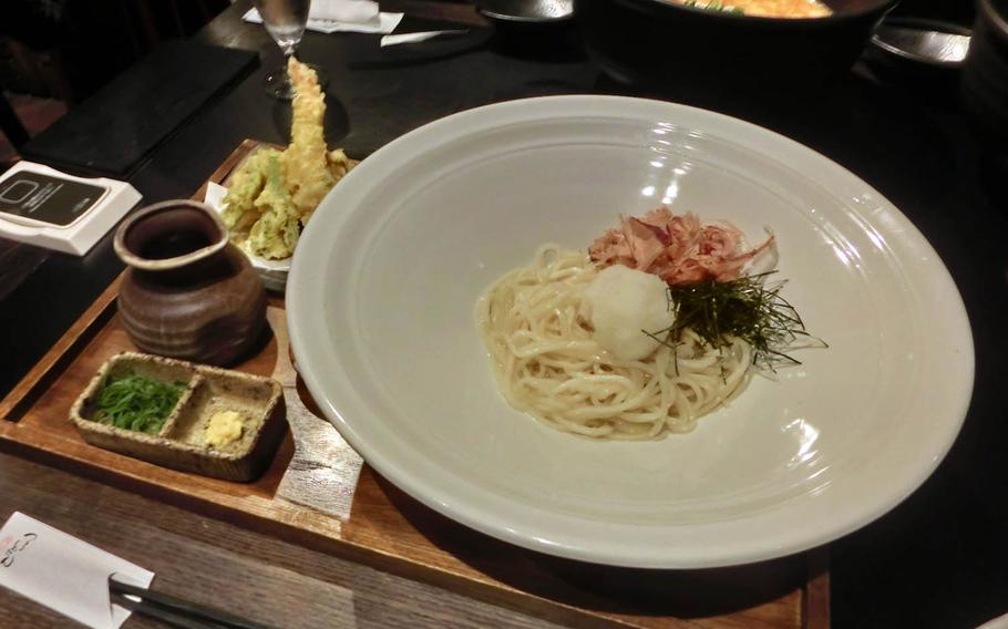 Cold zaru udon with tempura served at Tsuru Ton Tan in Tokyo's Roppongi district.