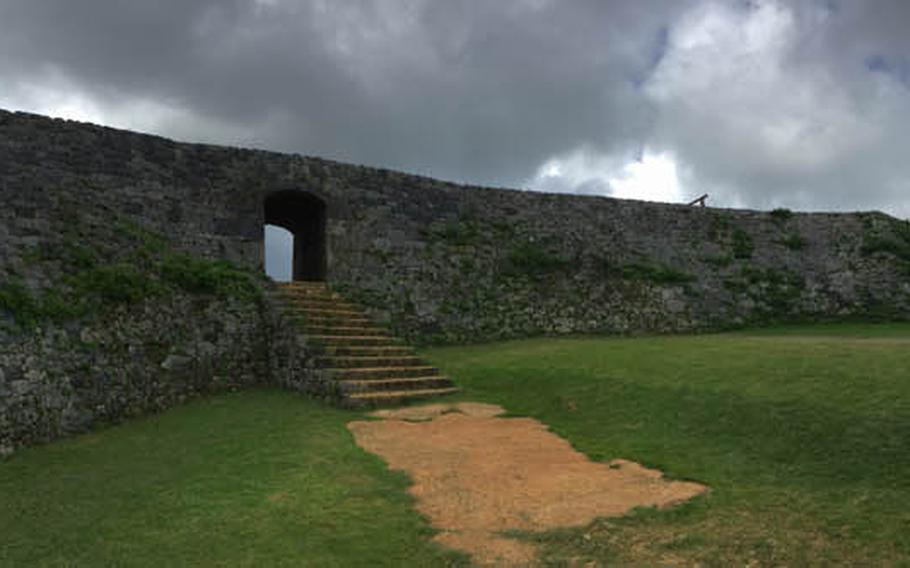 Zakimi was built in the early 15th century by Gosamaru, a Ryukyuan lord and general who ruled over what is now Yomitan, Okinawa.