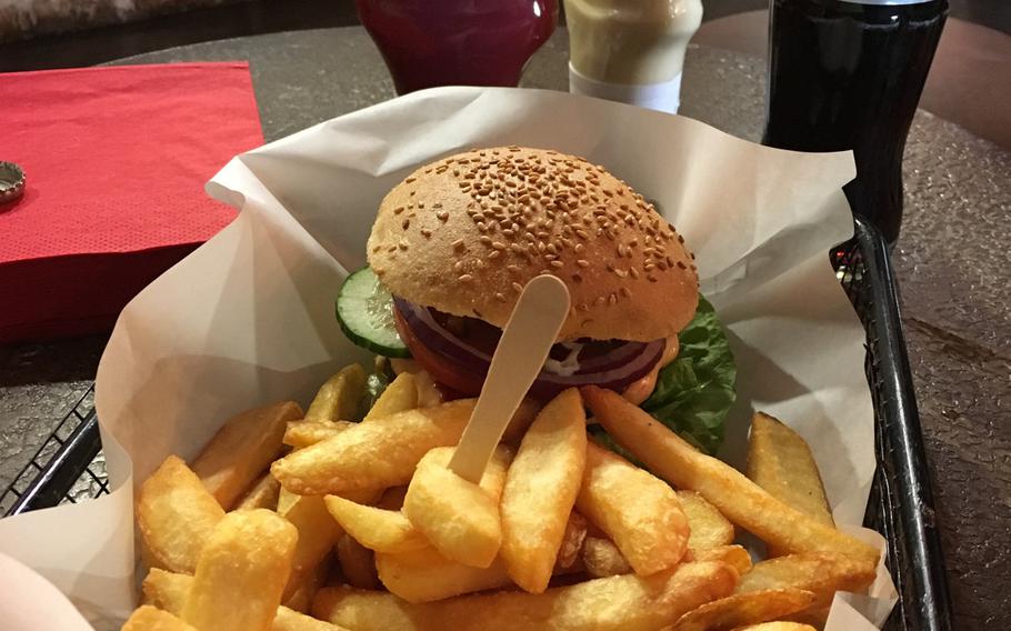 Beef Burger Brothers in Stuttgart offers a range of no-frills burgers. This small size burger is topped with jalepenos. The prices vary between 6 and 10 euro, depending on size and variety.