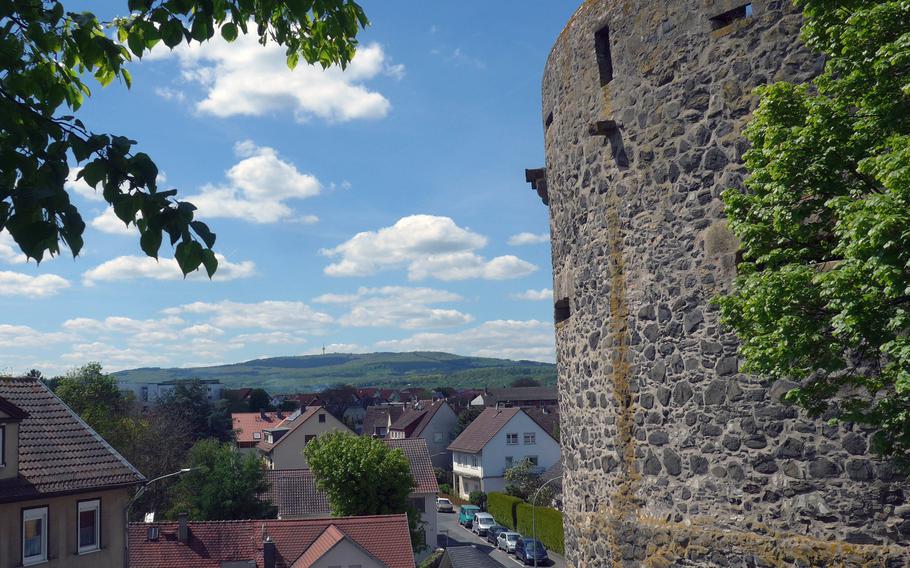 Dicker Turn, of Fat Tower, is the appropriate name for one of Friedberg Castle's medieval defensive towers. In the background is a view of the Wetterau, a hilly, pastoral region of central Hesse.