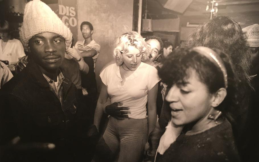 Included in the exhibition at Ludwigsburg city museum are photos from the early 1980s, which showed what life was like on and off post. While the military community was known to spend much of its time behind garrison walls, young soldiers liked to mingle at the local disco.