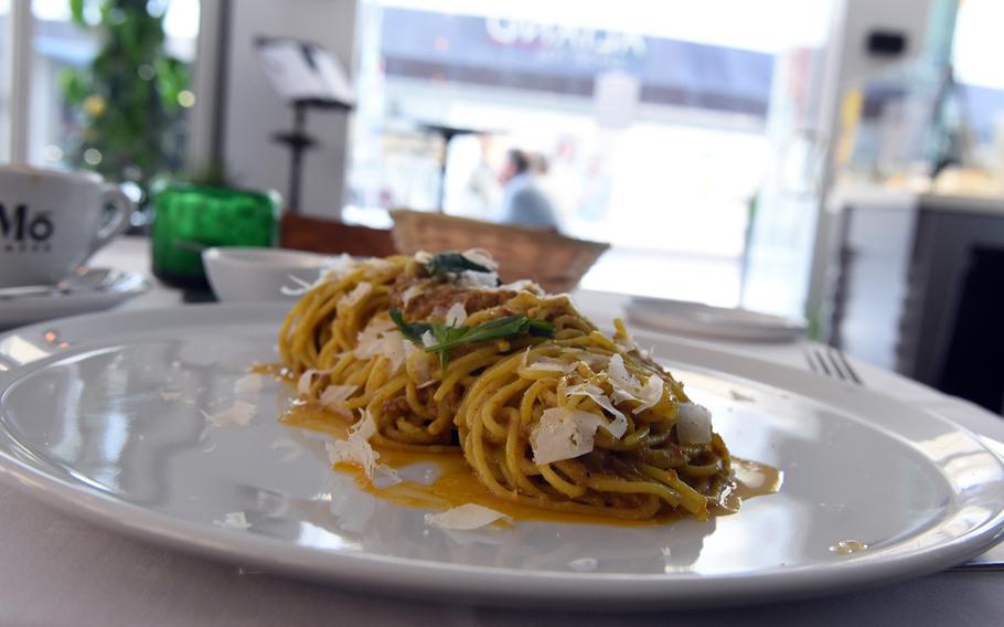 The pasta with homemade pesto at Italiano Sapori Veri in Kaiserslautern, Germany, could satiate a lumberjack's appetite.